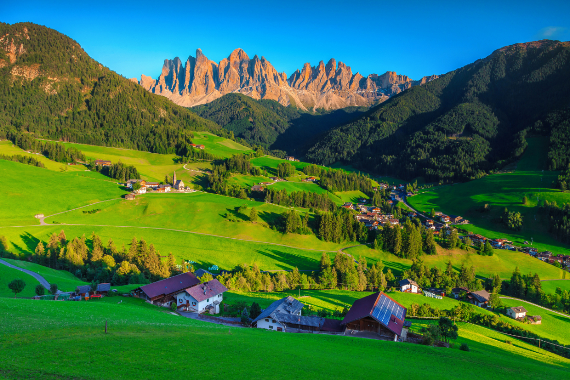 The Dolomites, Lake Como & Milan: Peaks & Palaces